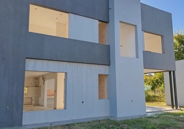 Venta Duplex A Estrenar!!!! 3 Ambientes con Cochera, Parrilla y Patio (Codigo 185909)