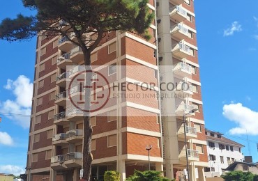 DEPARTAMENTO 3 AMB C/COCHERA PLENO CENTRO DE PINAMAR (Cod 210928)