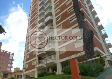 DEPARTAMENTO 3 AMB C/COCHERA PLENO CENTRO DE PINAMAR (Codigo 149352)